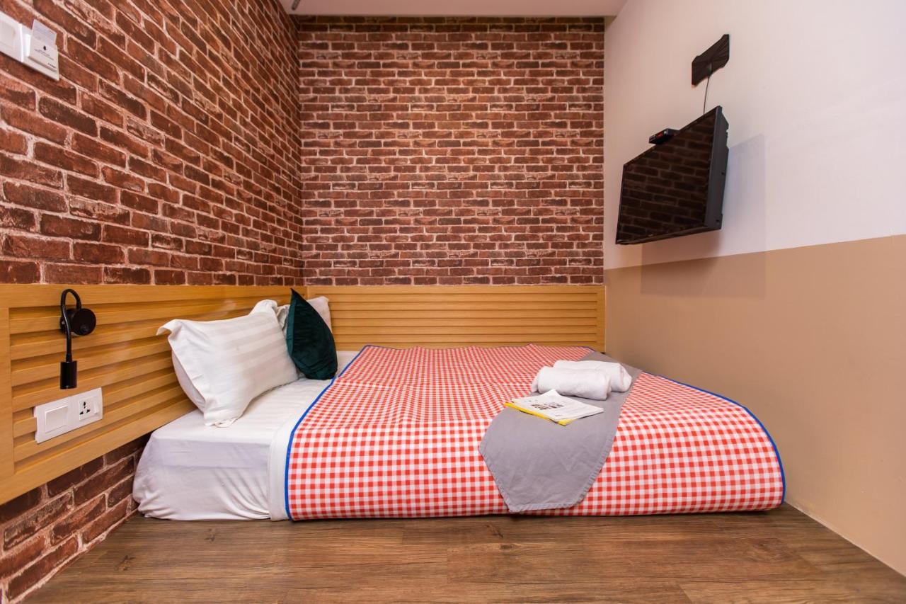 B Street Hotel George Town